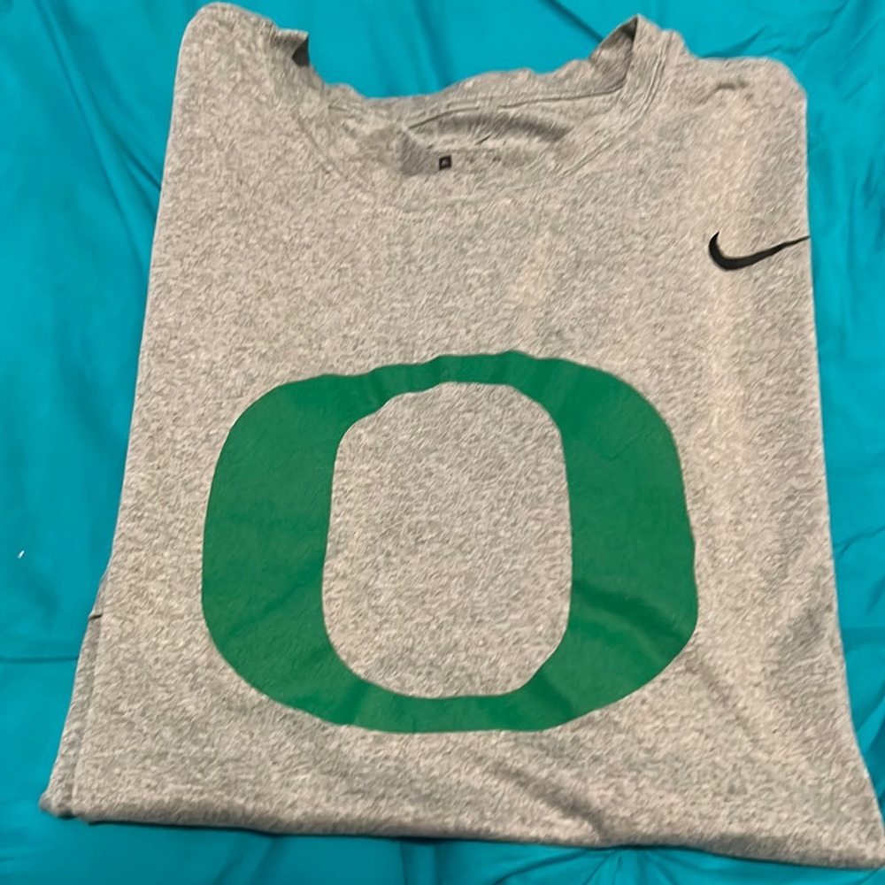 Oregon Nike tshirt